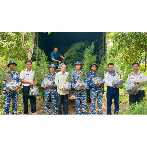 HANE Trao Tặng Cây Cho Các Đơn Vị Hải Quân